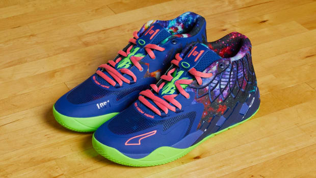 Tyreek Hill wore a pair of LaMelo Ball's Puma MB.01 'Galaxy'.